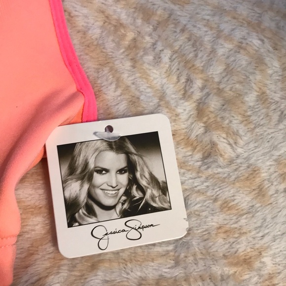 Jessica Simpson - Picture 2 of 5